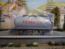 Hornby R6789 Total RailRoad "Total" Petrol Tanker OO Gauge Wagon