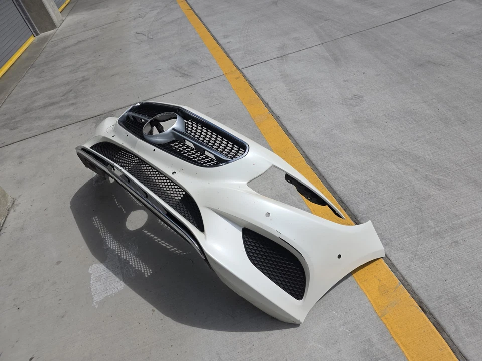 Conjunto de cubierta de parachoques delantero Mercedes-Benz C217 S550 cupé 2015-2017 OEM Foto 2 de 4