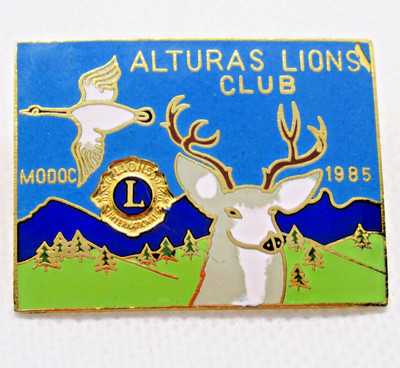 Lions Club Pin Alturas CA Modoc Deer Scene 1985 Vintage Lapel Pin