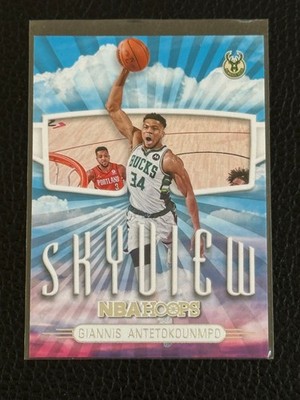 2022-23 Panini NBA Hoops - Skyview Giannis Antetokounmpo #3