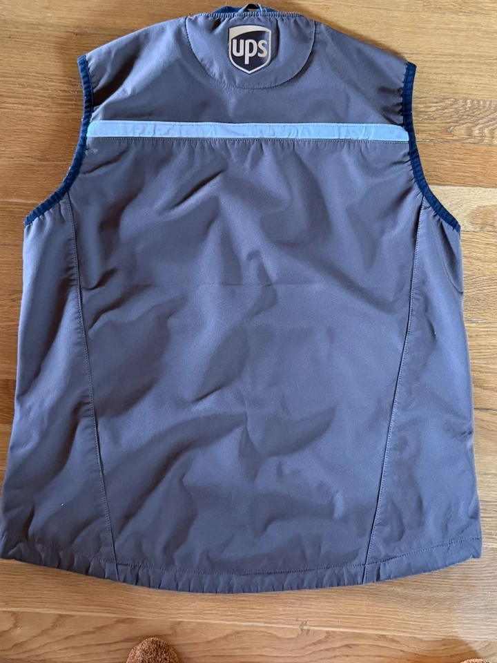 UPS Weargaurd United Parcel Service Vest  L - Image 2 of 4