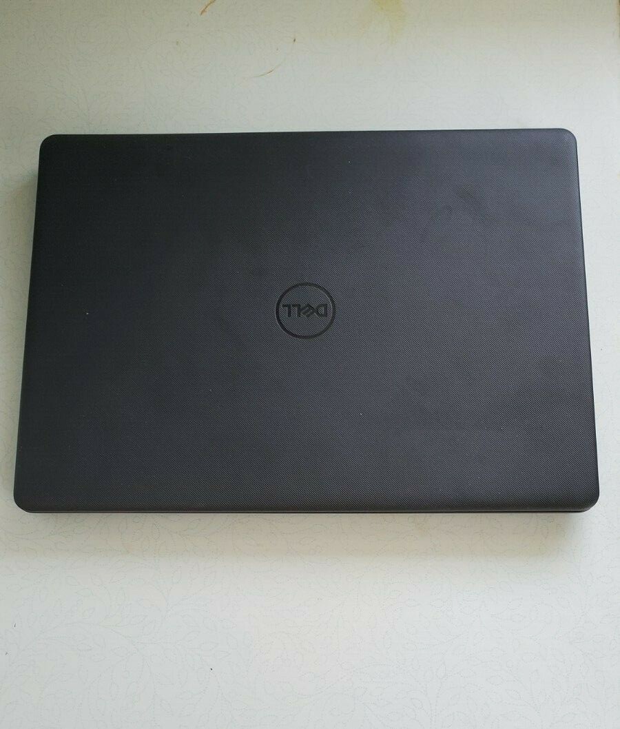 Dell Vostro 3500 laptop 14 Dell Vostro 3500 laptop 14