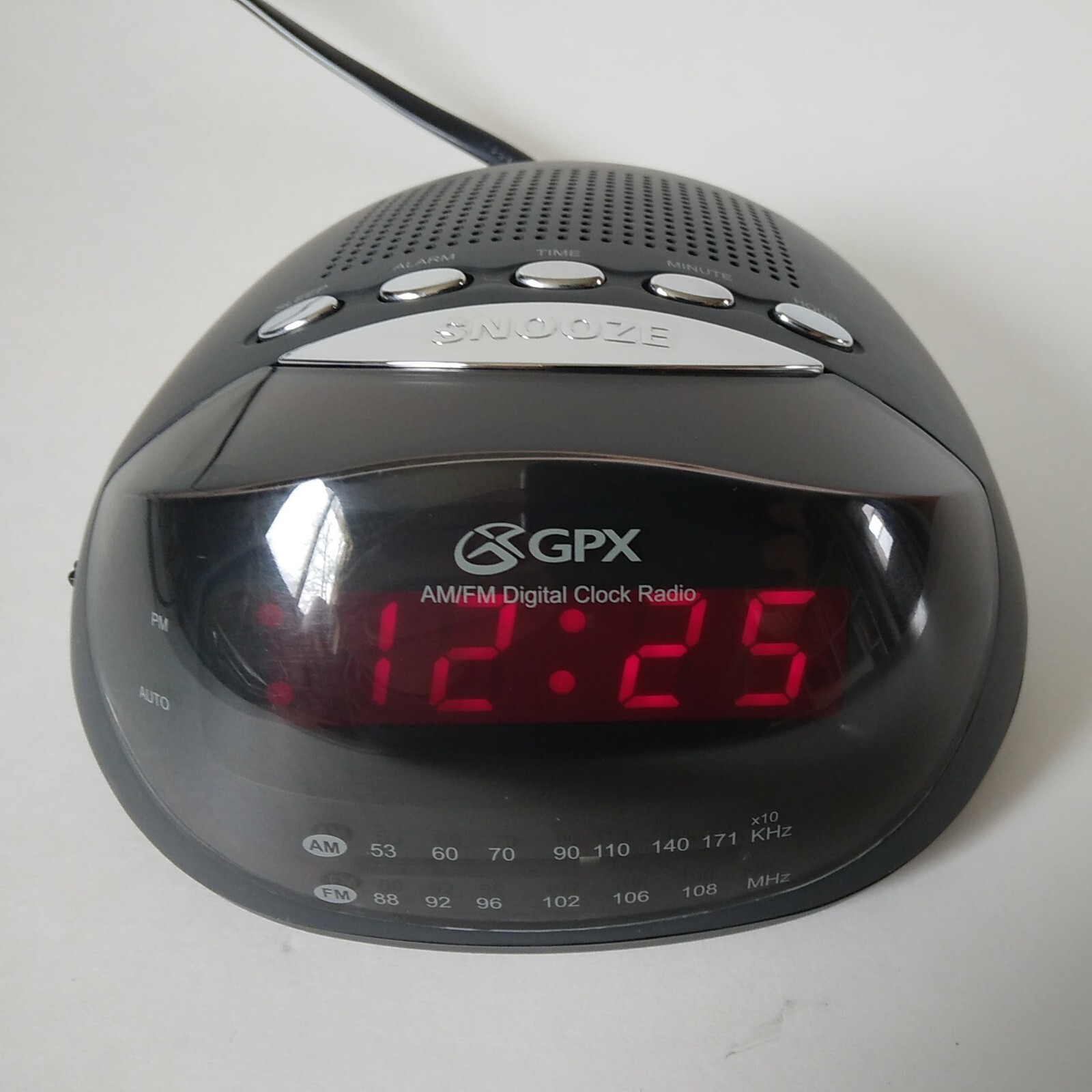 GPX Radio Alarm Clock Model: D504-Black-Corded/Batt.Bkup.-Tested/Works