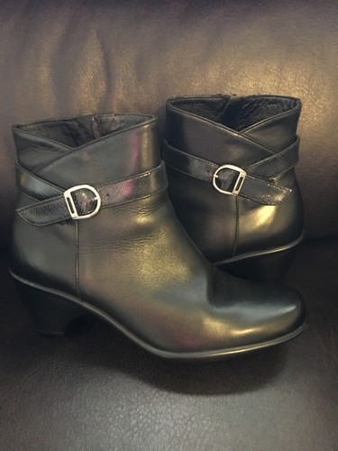 WOMEN'S DANSKO BLACK BOOTS SIZE 41, NWOB - Picture 4 of 5