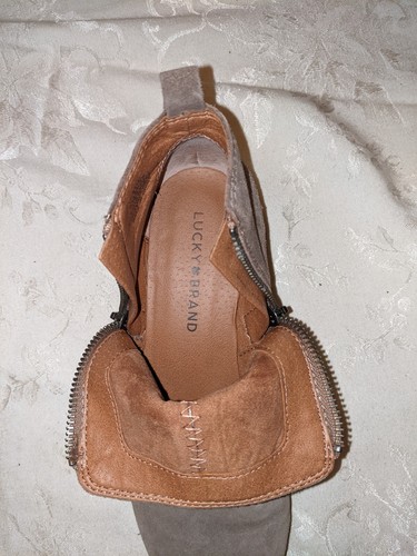 Botines al tobillo LUCKY BRAND para mujer talla 6,5 M LK-Basel beige tostado gamuza doble cremallera - Imagen 2 de 5