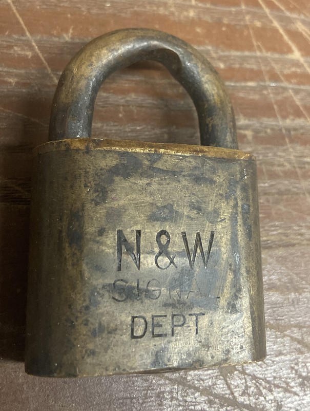 RARE VINTAGE OBSOLETE BRASS  RR RAILROAD LOCK  N & W SIGNAL DEPT