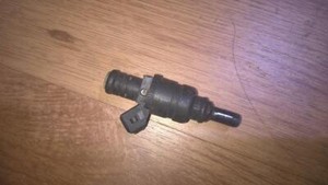 1427240 Einspritzventil  BMW 5-Series DE131776-81