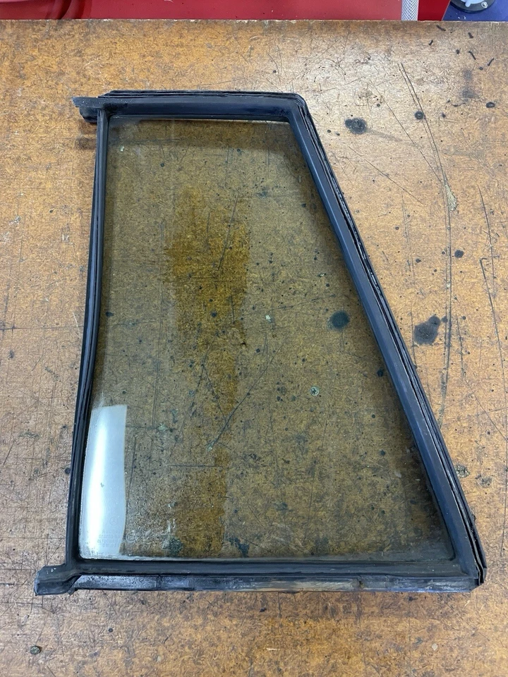 79-85 Mercede W123 300TD Vagón Lado del Conductor Izquierdo Cuarto Ventana Vidrio Fabricante de Equipo Original Foto 2 de 4