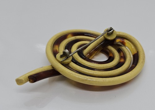 Vintage Swirl Brooch Pin Lucite Plastic Abstract Design Mid Century Modern 2.5" - Picture 9 of 13