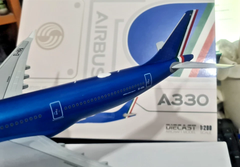 ITA Airways Airbus A330-900NEO EI-HPA- Scala 1:200 - JC Jet - Immagine 4 di 4
