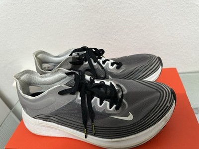 Nike Zoom Fly SP Size 8,5 / Größe 42