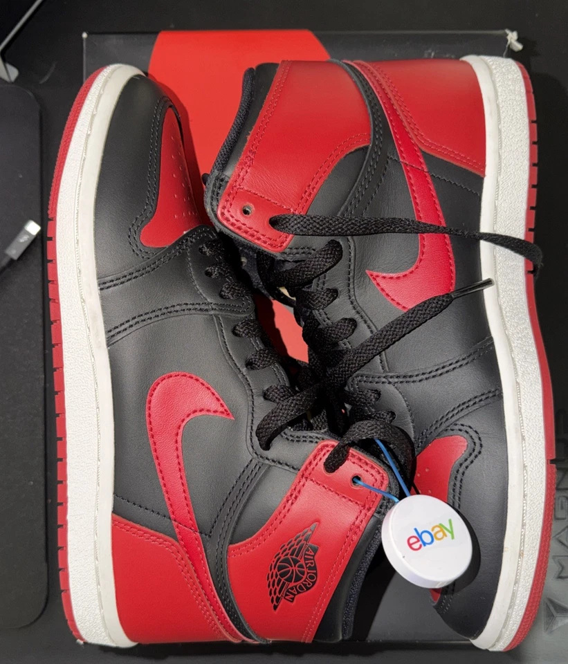 Talla 8.5 - Air Jordan 1 Retro '85 OG 2025 High Bred / Banned (HV6674-067) Foto 3 de 4
