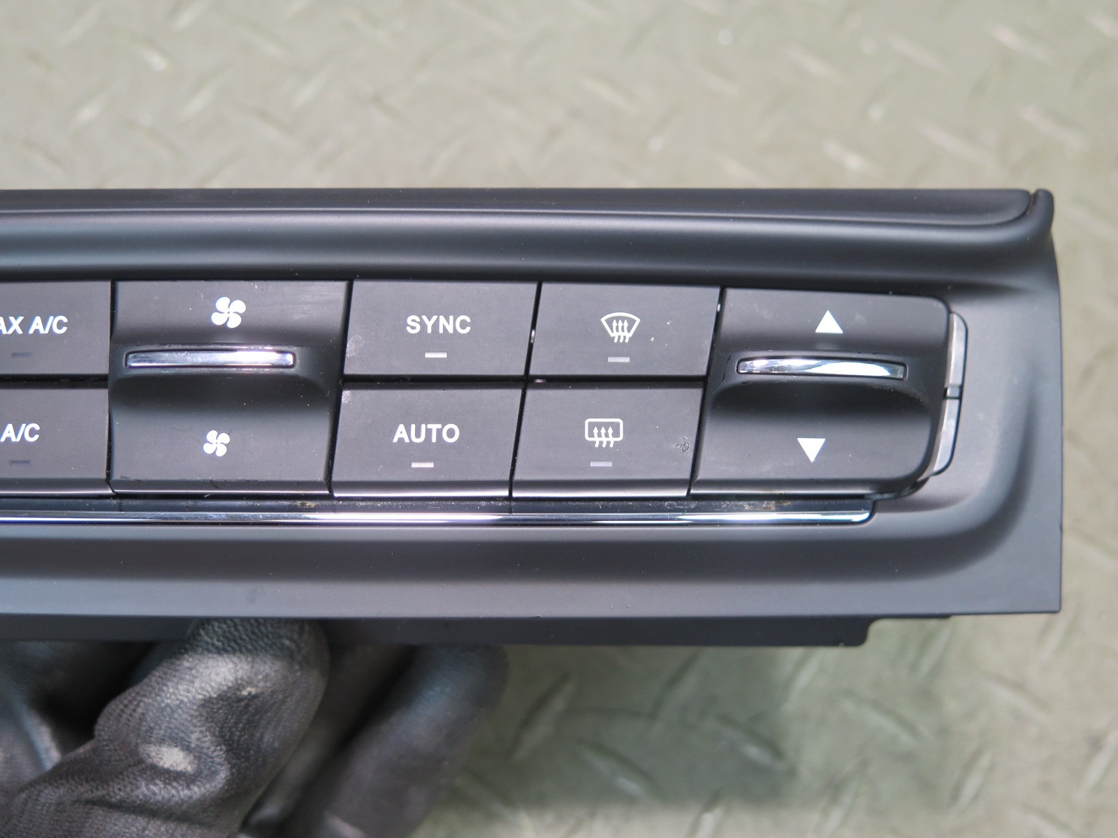 Maserati Quattroporte 2017-2021 A/c switch