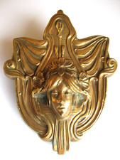 Messing TÜRKLINGEL (Türklopfer) um/vor 1900 /  H: 15,5cm  Anschlagbügel fehlt !