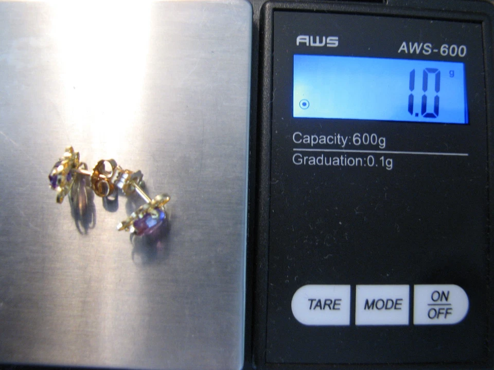 Pendientes perforados vintage de oro de 18 quilates amatista púrpura embragues de 14K 1,0 g Foto 4 de 4