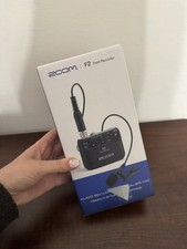 Zoom F2 Field Recorder + Microfono Lavalier
