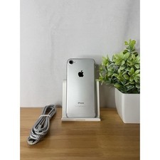 Apple iPhone 7 32GB in Silver - Fully Unlocked - Good Condition
