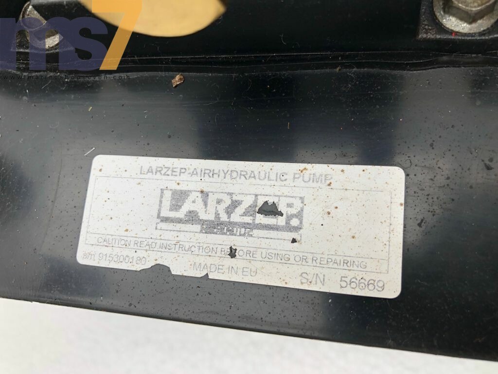 LARZEP Z14007/M PNEUMATIC AIR HYDRAULIC FOOT PUMP 700 BAR/ 10,000 PSI