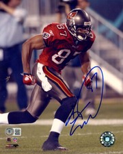 KEENAN MCCARDELL SIGNED AUTOGRAPHED 8x10 PHOTO TAMPA BAY BUCCANEERS BECKETT BAS
