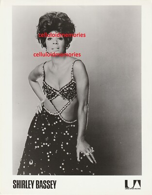 Original Photo 1970's Shirley Bassey James Bond 007 Theme Singer