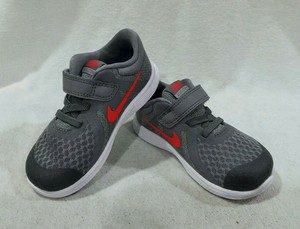 nike revolution 4 black red