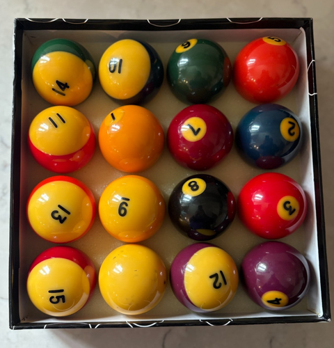 set of vintage pool balls used