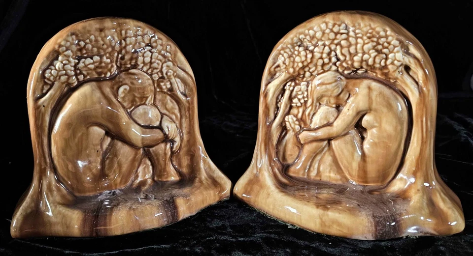 Sujetalibros antiguos American Calco Pottery Tile Co Adán y Eva Foto 3 de 4