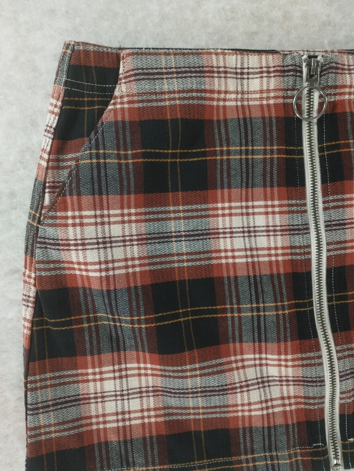 Volcom Classic Plaid Brown Mini Skirt Front Zip Pockets Sz M 8 Juniors Y2K Short - Image 4 of 4