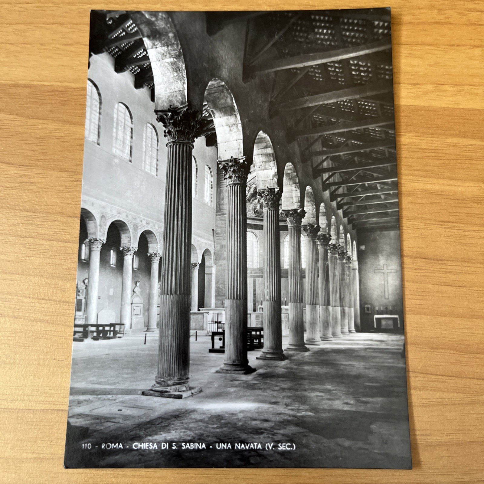 CARTOLINA IN BIANCO E NERO VINTAGE COLLEZIONE ROMA CHIESA S. SABINA UNA NAVATA