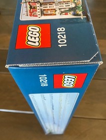 LEGO Creator 10218 Pet Shop - New In Sealed Box - Retired, rare collectible