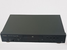 TEAC CD-P650 USB iPod Digital Interface CD-Player CD, CD-R/RW MP3-Discs **No tel