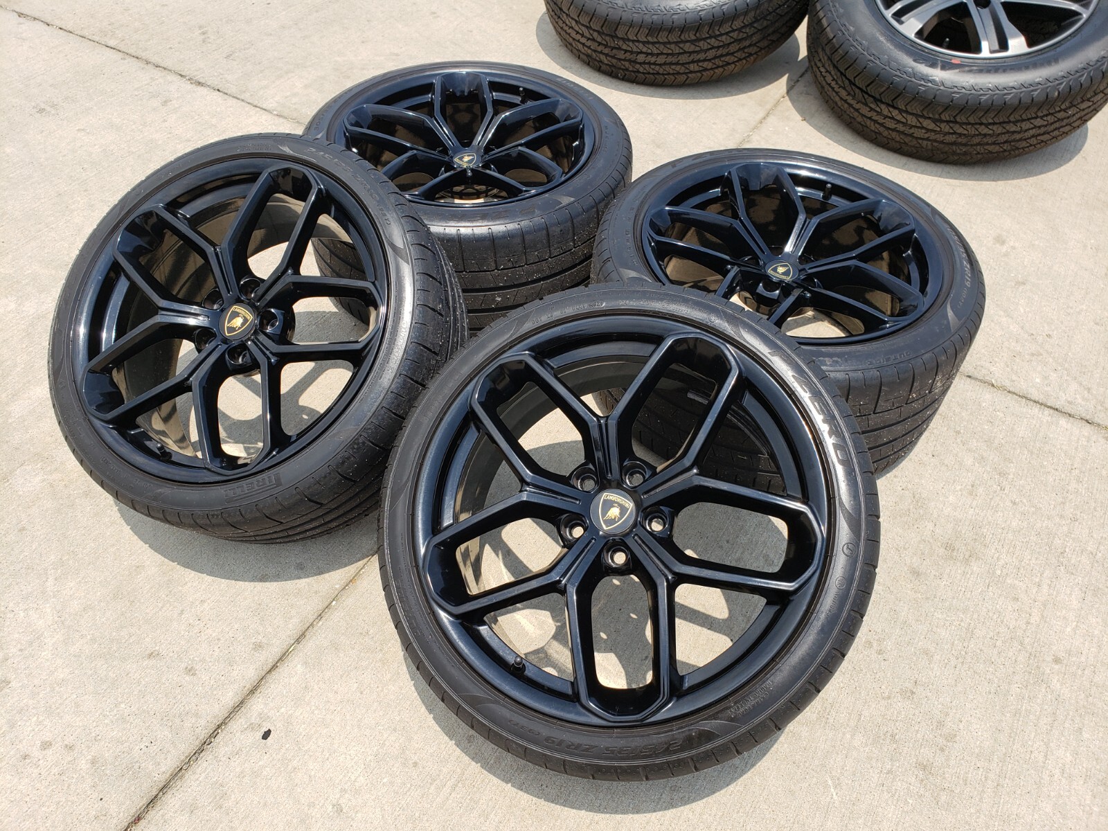 19" Lamborghini Huracan LP580 OEM wheels rims tires OE Kari 2020 2021 2022 2023