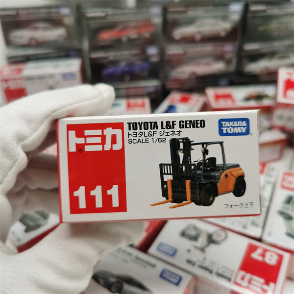 Tomica 111 1/62 Toyota L&F Geneo Model New Tomy Takara Gift