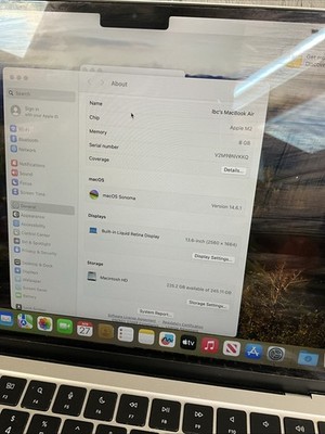 Apple MacBook Air 13'' - M2 8 Core 8GB RAM 256GB SSD - Midnight A2681 - Very Good