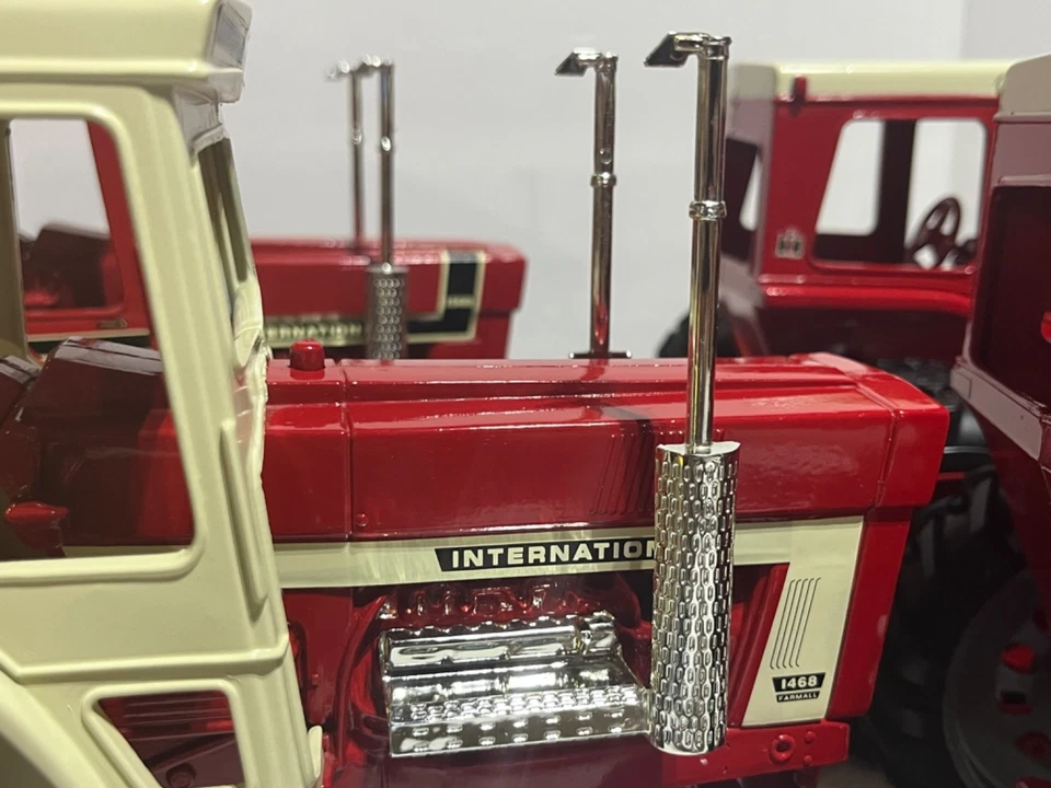IH 1468 & 1568 4 of 4 V8 Series Tractors w Dual Stacks 1/16 Scale NIB by Ertl - Image 3 of 4