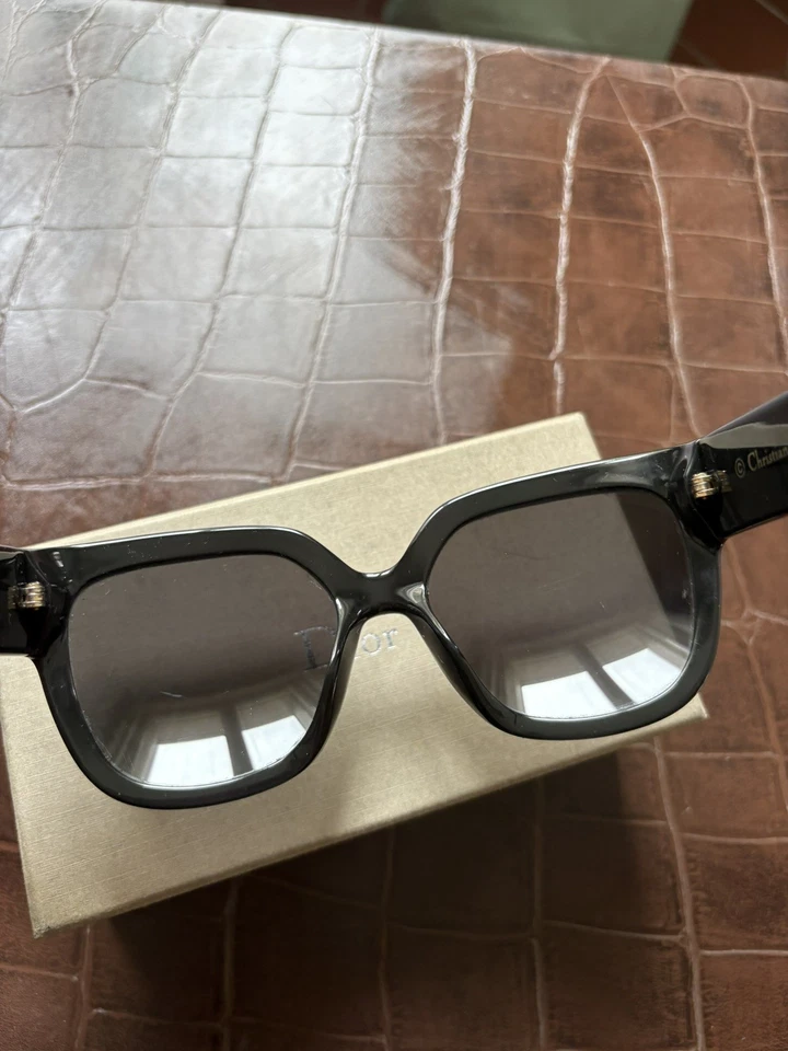 lunettes de soleil Dior - Photo 2/4