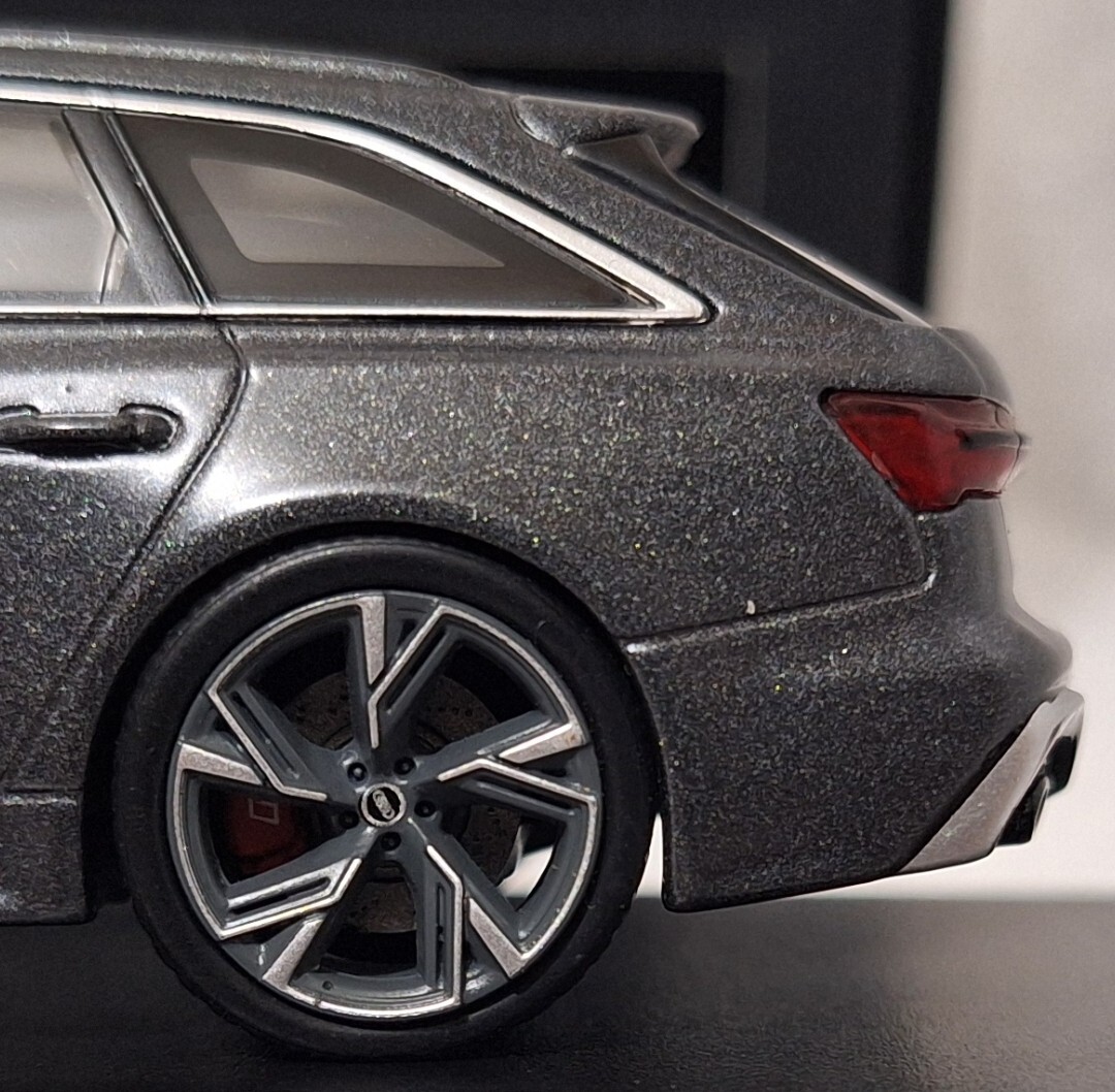 Audi A6 RS6 2020 Avant Matt Daytona Grey 1:43 Minichamps Dealer