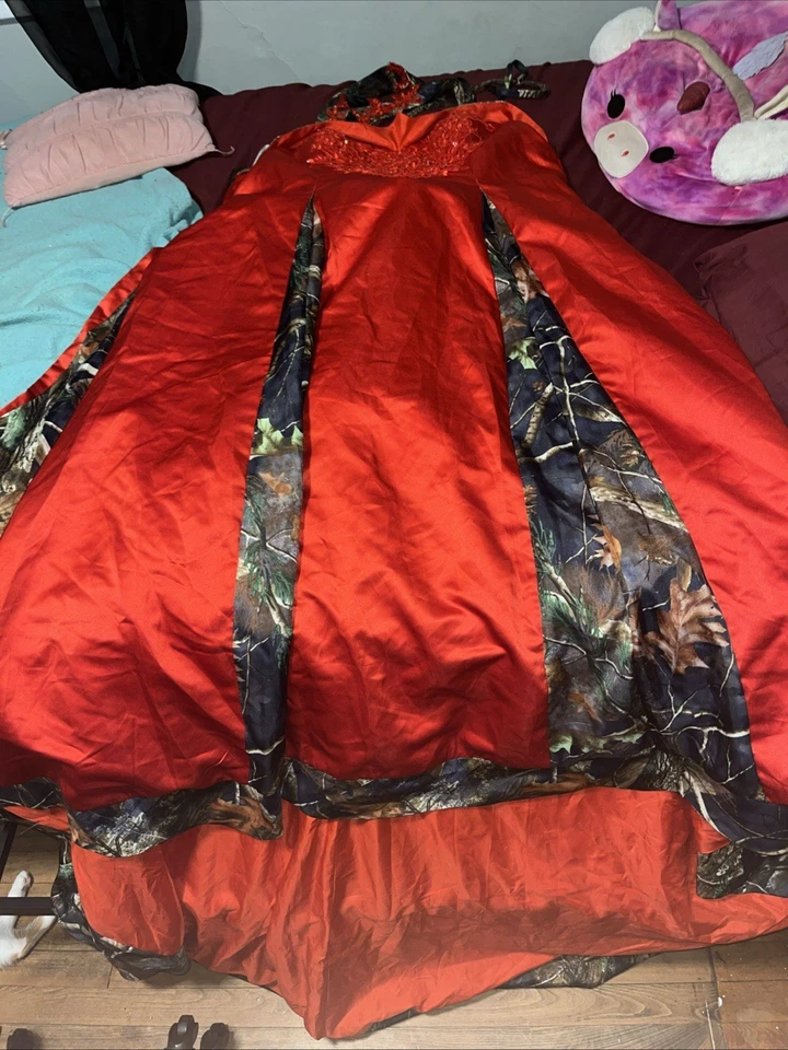 Vestidos de novia de encaje talla grande con capa con cuentas vestidos de novia tren de barrido Foto 3 de 4