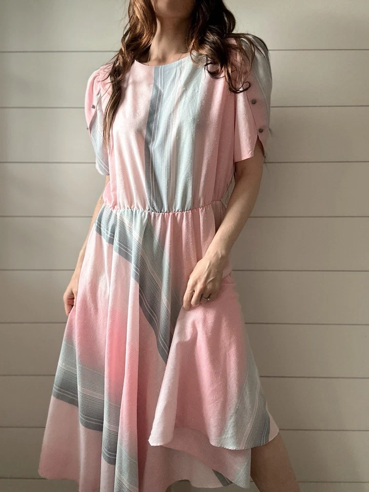 Vestido vintage pastel años 80 LA Girl rayas VOLUP amigable solero Foto 3 de 4