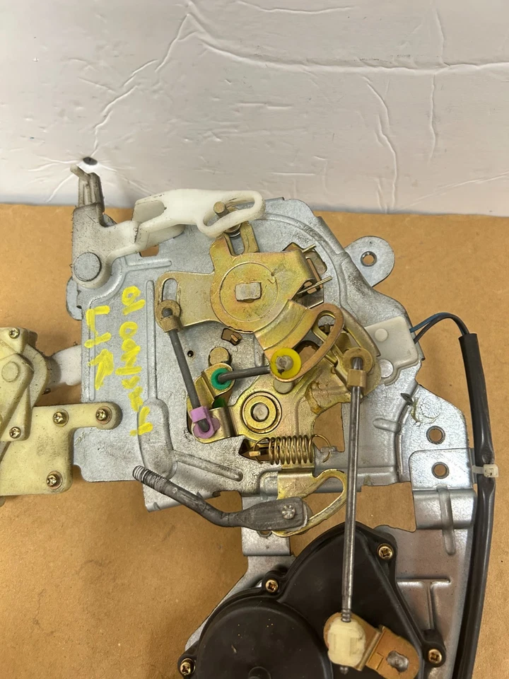 Honda Odyssey 1999-2004 puerta corredera trasera izquierda - actuador de bloqueo de puerta delantera #P31 Foto 2 de 4