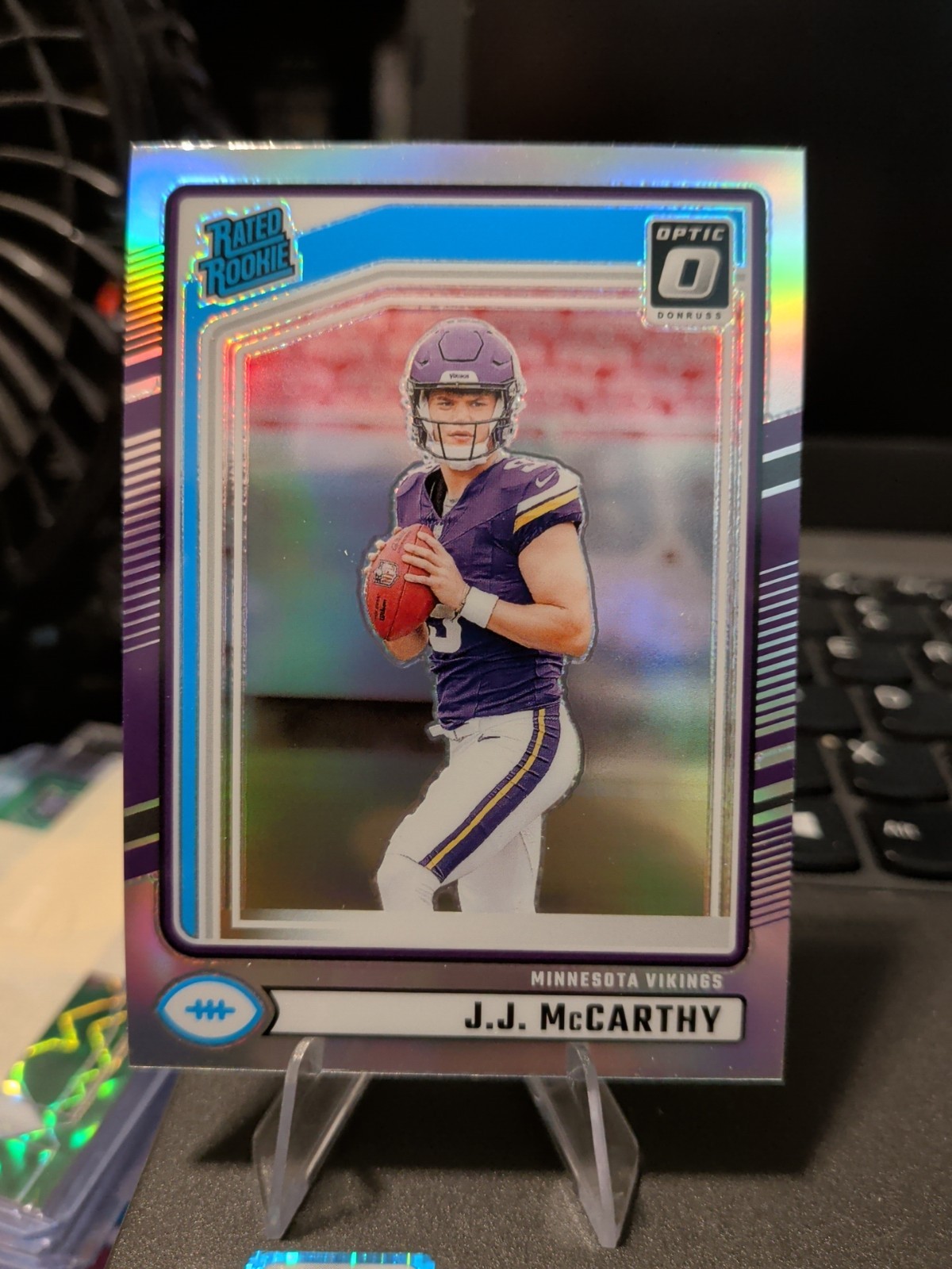 2024 Panini Donruss -Rookie J.J. McCarthy #303 Optic Preview Holo Prizm (RC)