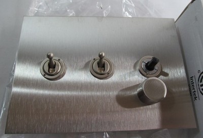 FORBES&LOMAX 2スイッチ付 イギリス製 NEW FORBES & LOMAX STAINLESS STEEL 2-GANG TOGGLE + ROTARY SWITCH