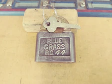 ANTIQUE/VINTAGE Bluegrass 44 pin tumbler push key padlock SZ49
