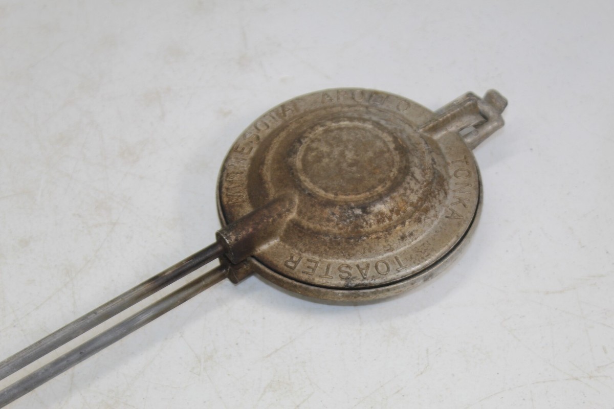 Vintage Campfire Pie Maker Minnesota Apollo Tonka Toaster