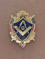 MASONIC CREST MASON LAPEL PIN