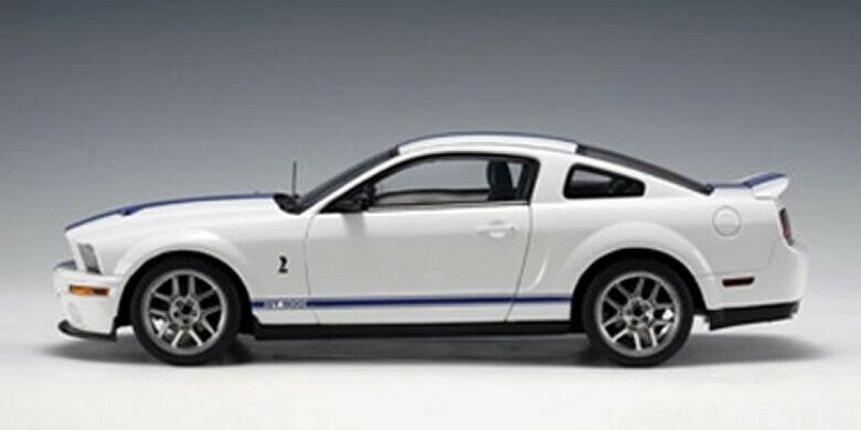 1/18 AUTOart 2005 Ford Mustang Shelby Gt500 Cobra White Blue 