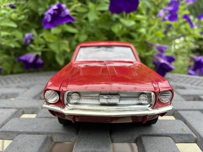 1967 FORD MUSTANG FASTBACK PROMO CAR CANDY APPLE RED AMT 1:25