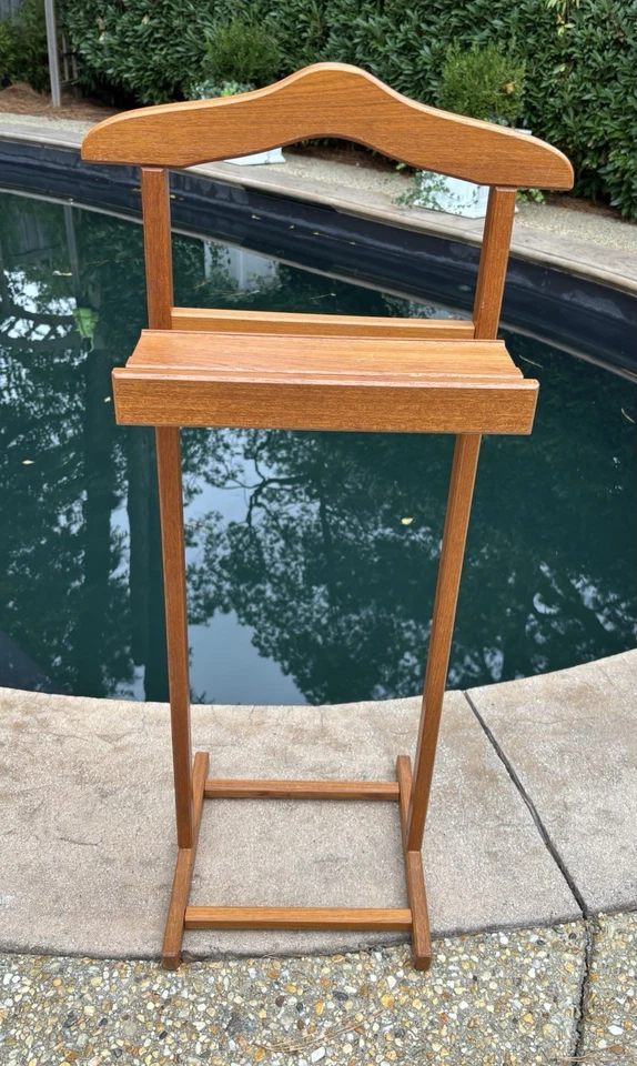 MCM Mobler Dinamarca Danés Mediados del Siglo XX Moderno Teca Vintage Traje Valet Foto 2 de 4