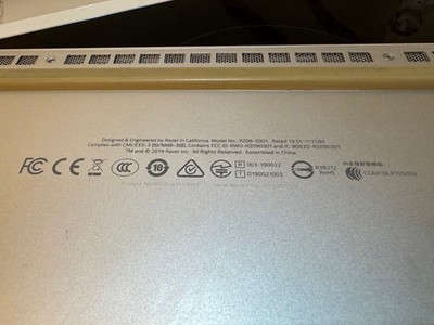 Razer Blade 15 - i7-9750H - RTX 2070 MaxQ - Mecury White Razer Blade 15 - i7-9750H - RTX 2070 MaxQ - Mecury White