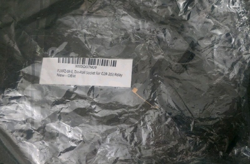 NEW OMRON P2RFZ-08-E RELAY BASE SOCKET 11-PIN